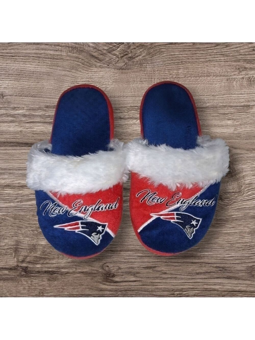 New England Patriots Slippers Women's Small NFL